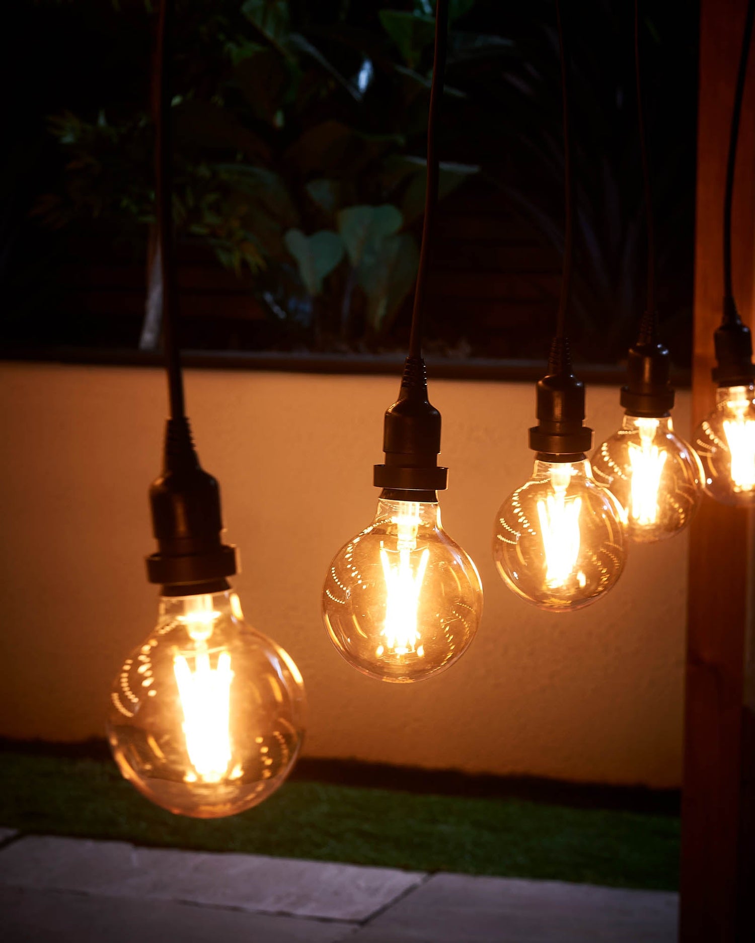 E27 Outdoor Festoon Pendant, Black Cable